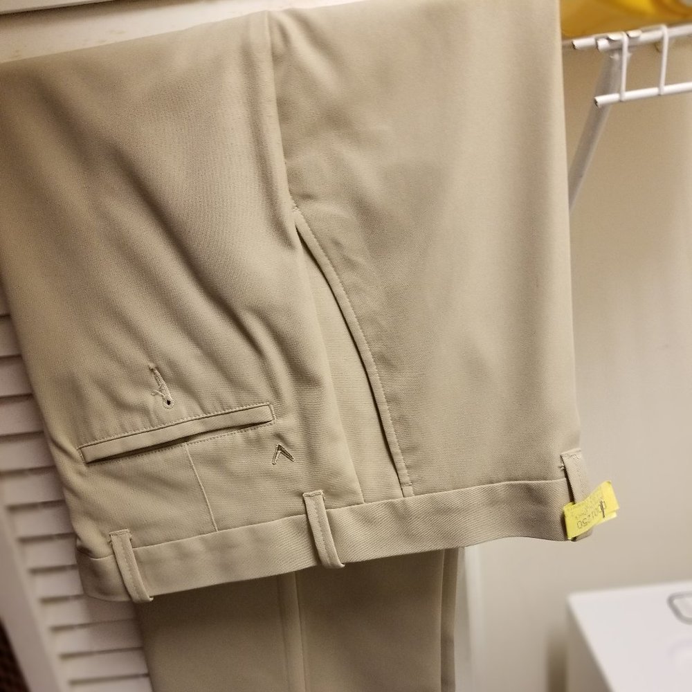Excellent Khakis Pants Size 34 x 34